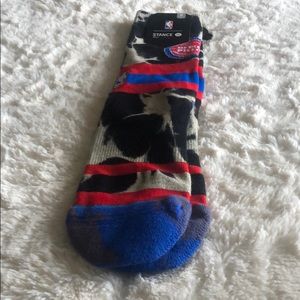 Detroit Pistons Socks  Men's M (6-8 1/2)